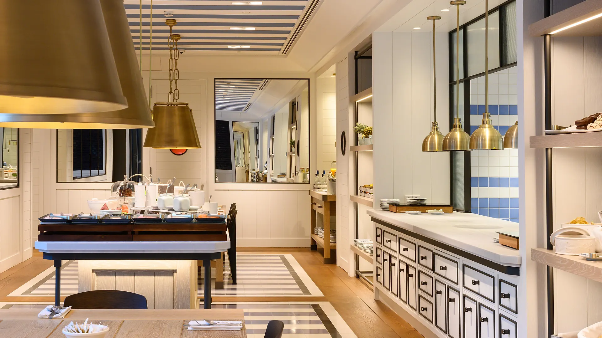 Seventy Barcelona Hotel 4*,